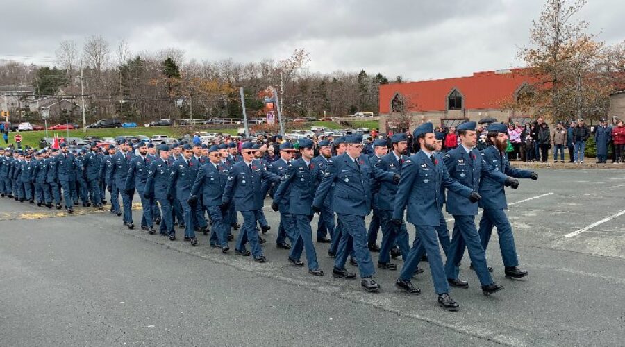 New bill clarifies military uniforms allowed in government buildings