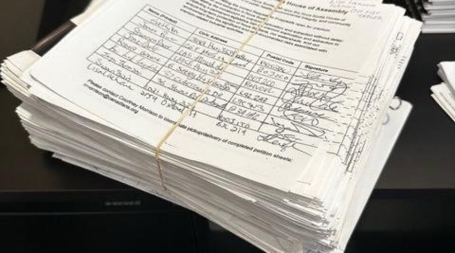 7,000 Nova Scotians petition government to reinstate uranium ban