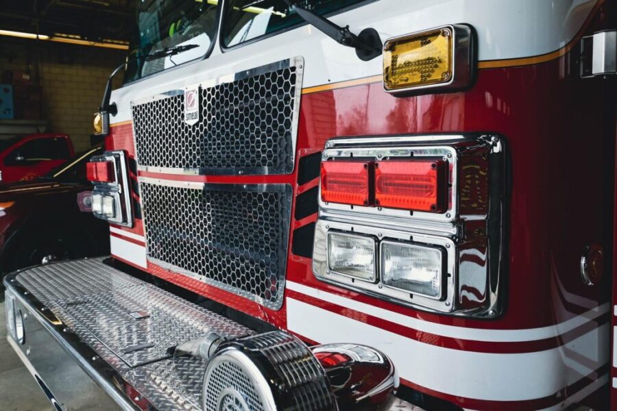 20 dogs rescued from fire in Hants County