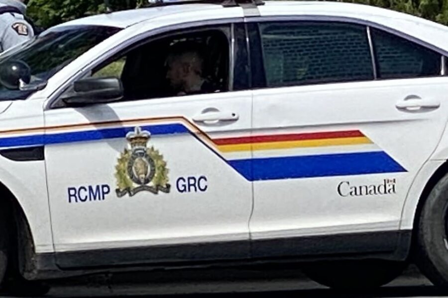 Man dead from crash in Victoria County