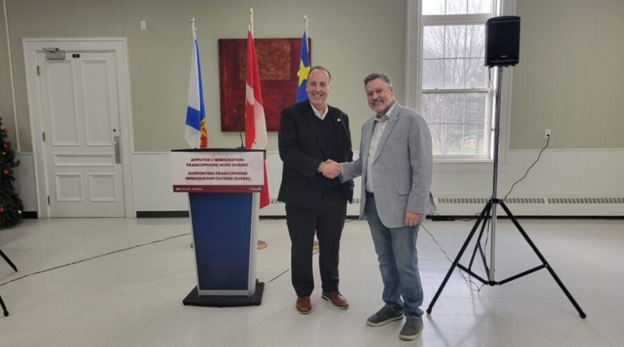 Federal funding for international students at Universite Sainte-Anne