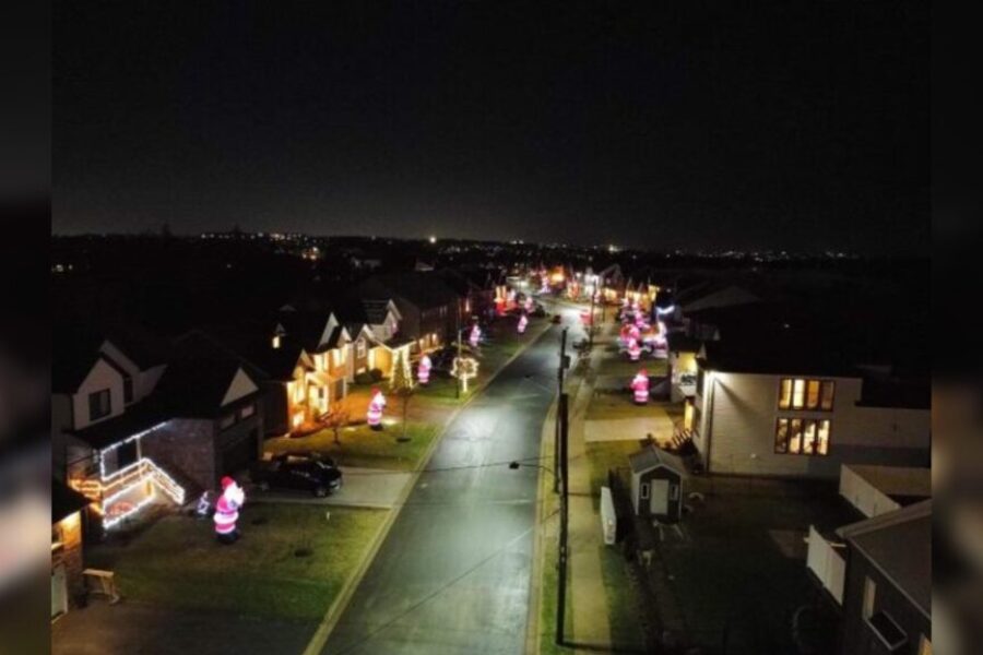 Blow-up Santas back in Halifax-area community for charity