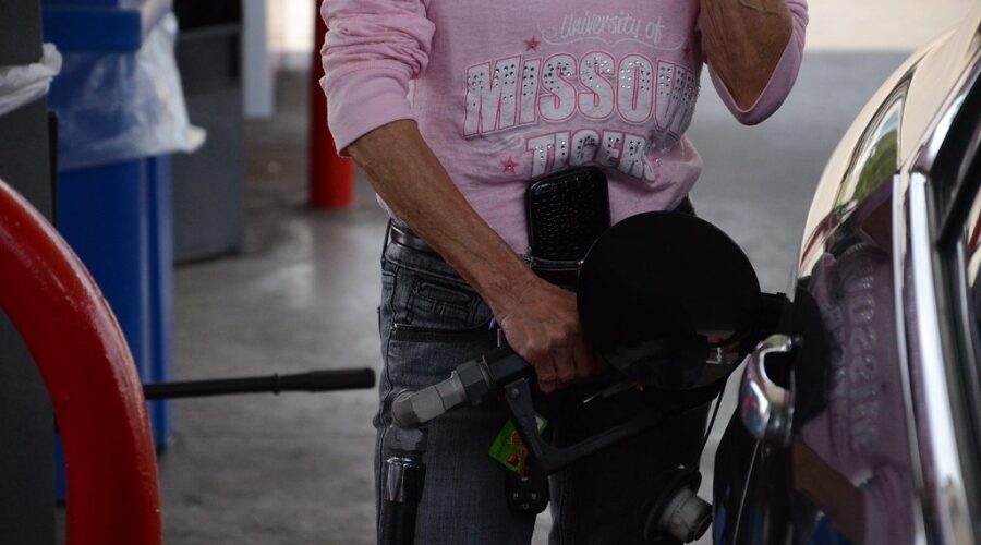 Fuel to increase at midnight in Nova Scotia; sources