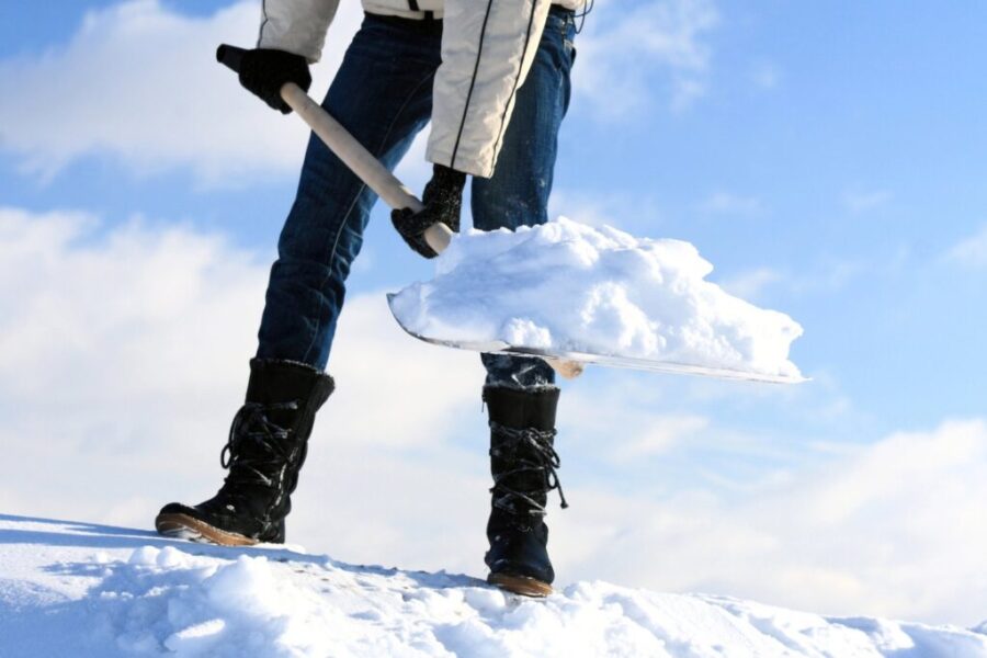 Smart and Safe Shoveling Tips for Storm Days