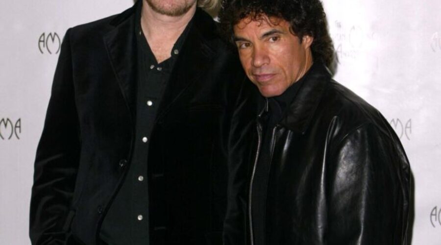 Callin’ Oates: The Hotline You Didn’t Know You Needed