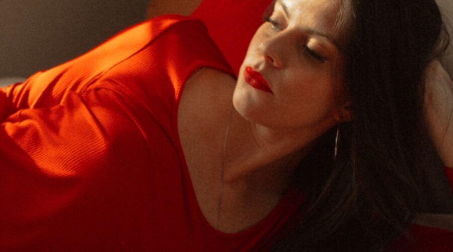Elyse Aeryn returns to music scene after accident + upcoming concerts from various artists