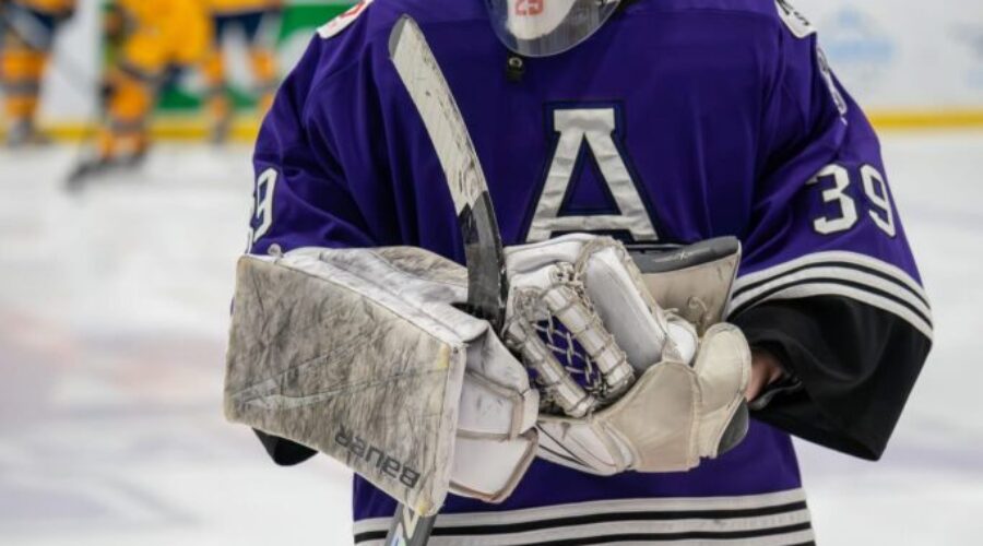 Islanders Goalie Jack Bell Called up to Amherst Ramblers