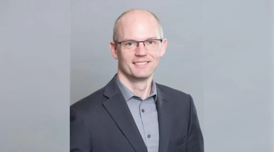 Do all provinces benefit equally from the removal of interprovincial trade barriers?