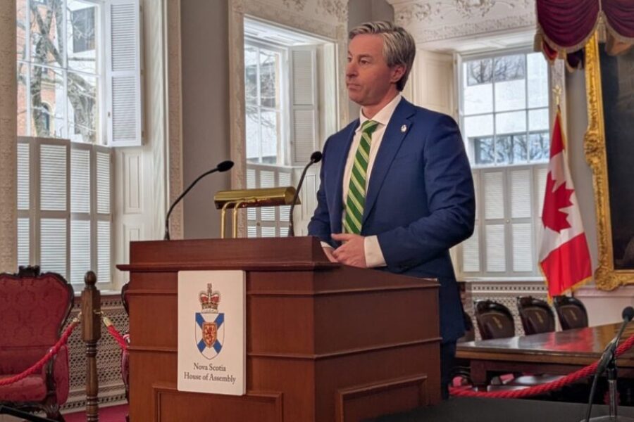 Houston blames opposition for province-wide arts rally