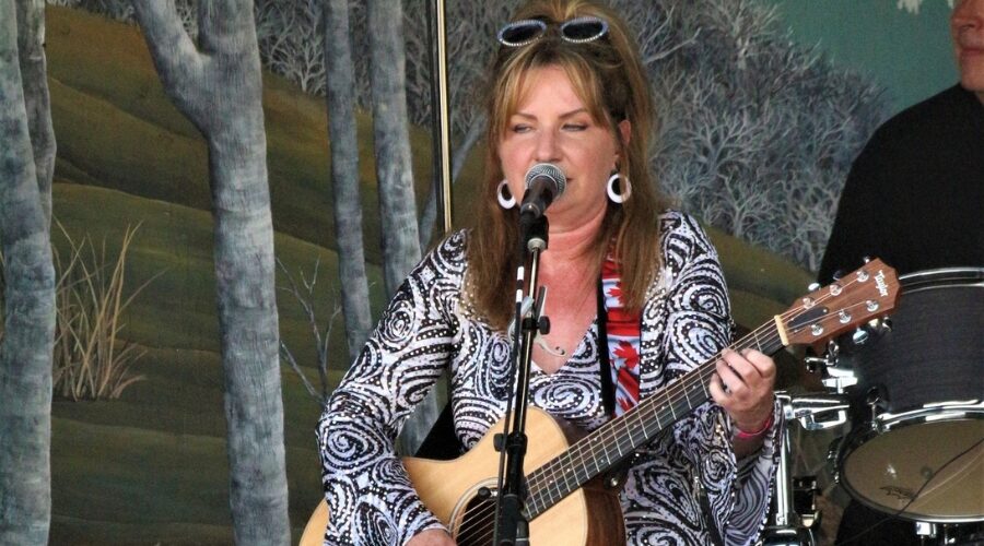 The inspiring journey of Jackie Putnam + a look at live music around the Quads