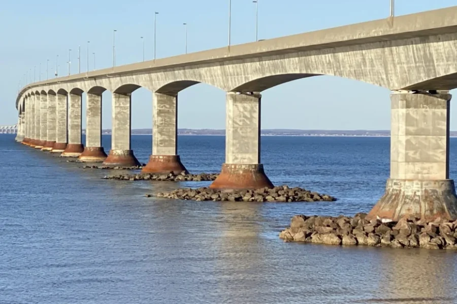 Resurfacing on Confederation Bridge planned, crossing delays expected