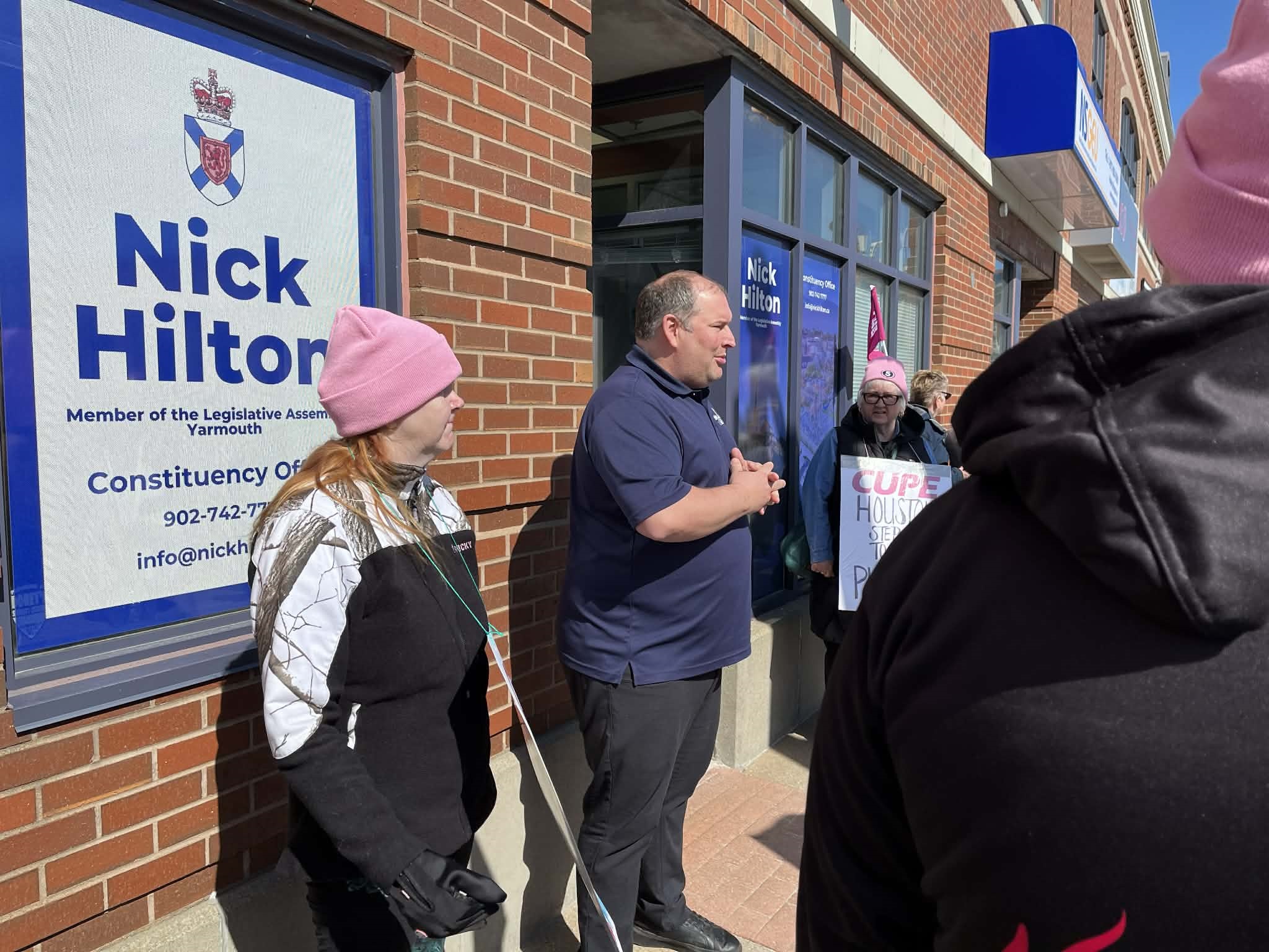 Yarmouth MLA Nick Hilton speaks to CUPE long-term care workers on April 10, 2026 PHOTO/ACADIA NEWS