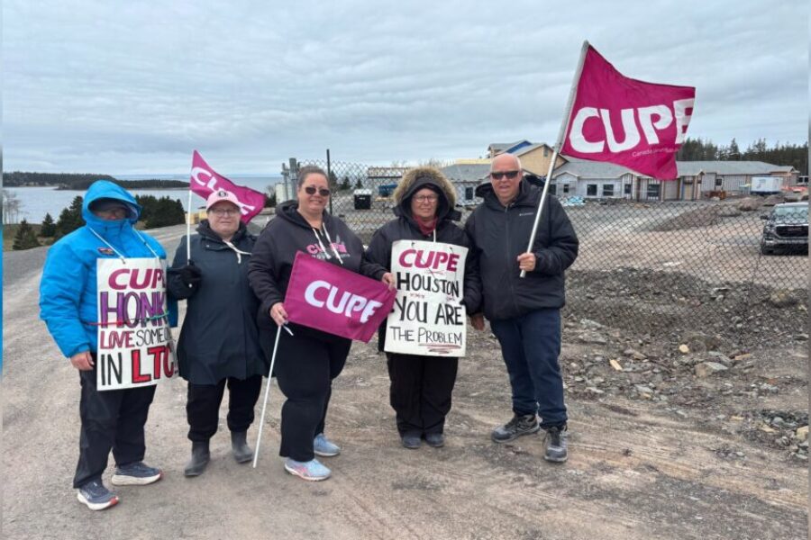 Police presence at long-term care picket in Arichat, strike enters 6th week