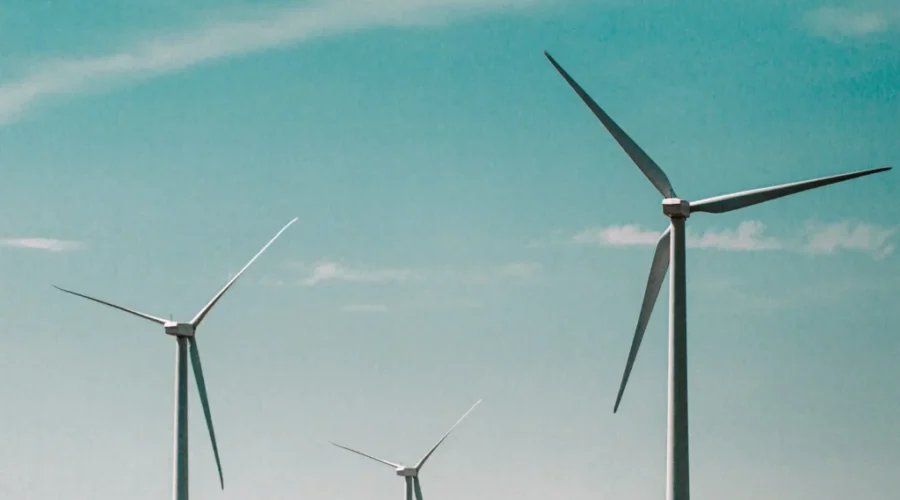Wind turbines could cause traffic delays on Hwy 104