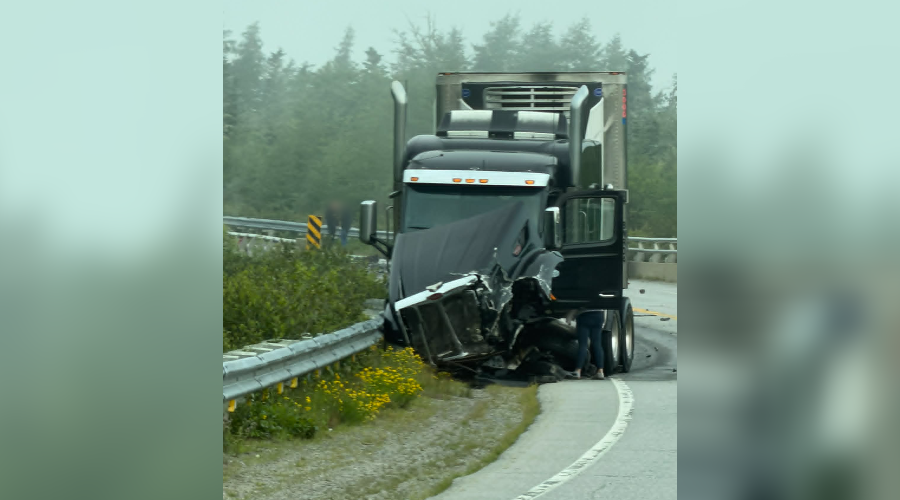 Serious crash closes section of Hwy 103 near Barrington