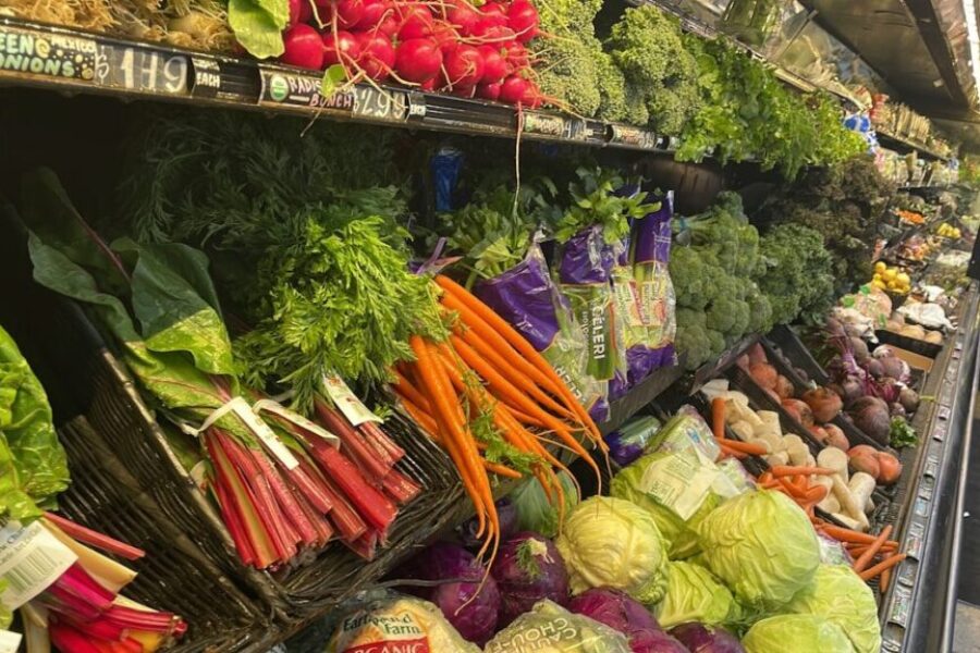 Canada begins payout of new, increased grocery rebate