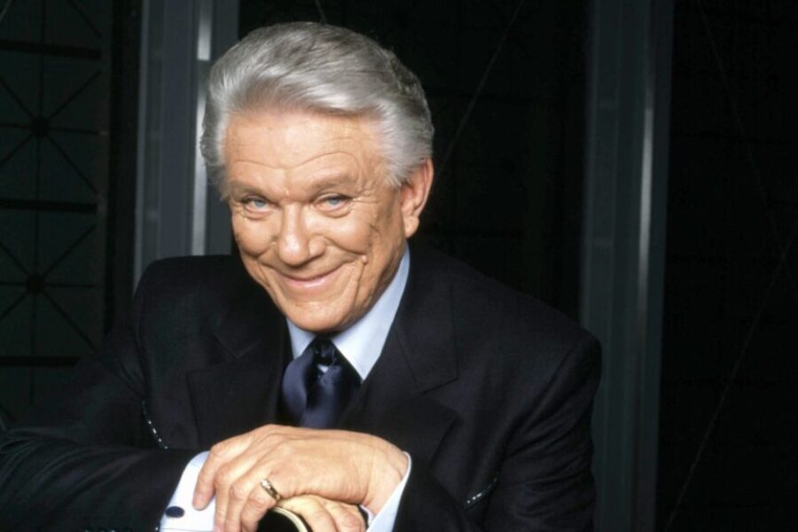Tommy Hunter dies at age 89